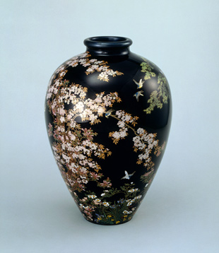 Vase with design of birds and flowers of the four seasons