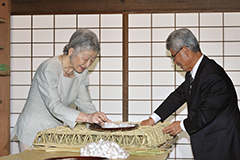 Her Majesty conducts the initial silk cultivation practices.