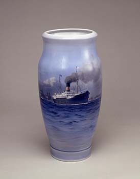デンマーク汽船図花瓶