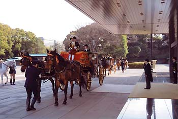 信任状捧呈式の際の馬車列