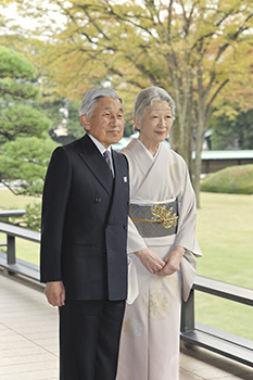 お誕生日に際してのご近影