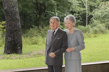 天皇皇后両陛下のお写真