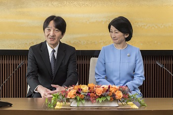 日 秋篠宮 会見 誕生