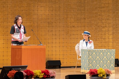 「全国赤十字大会にご臨席になる皇后陛下（令和6年5月15日）」のお写真