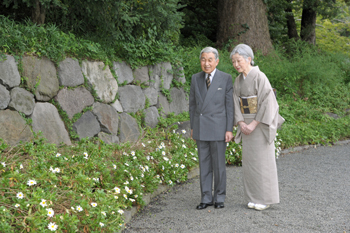 天皇皇后両陛下のお写真