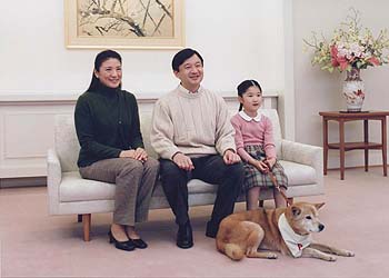 皇太子同妃両殿下と愛子内親王殿下のお写真