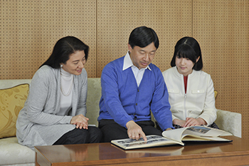 皇太子同妃両殿下及び愛子内親王殿下のお写真