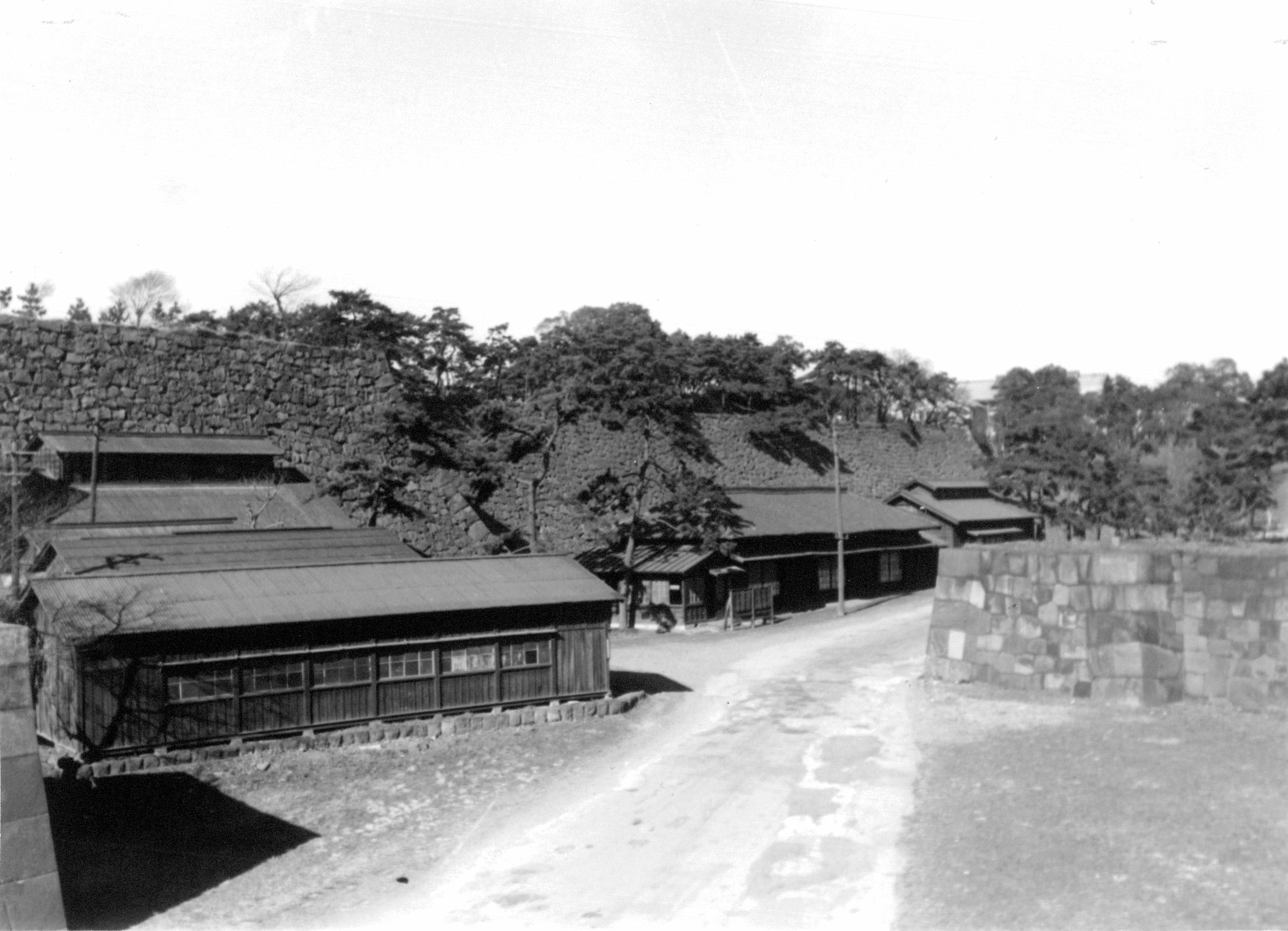 二の丸入口 開園前(昭和36年(1961)~昭和39年(1964)頃)*