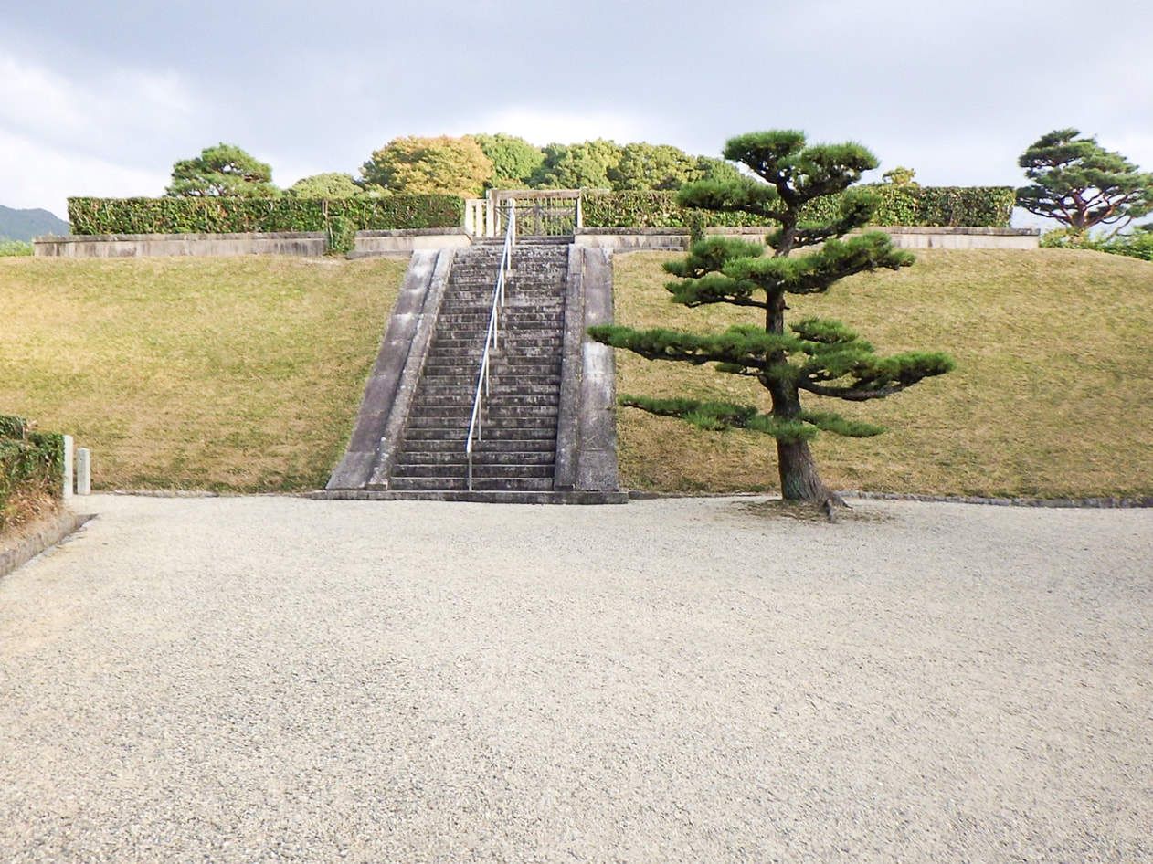 崇神天皇　山邊道勾岡上陵