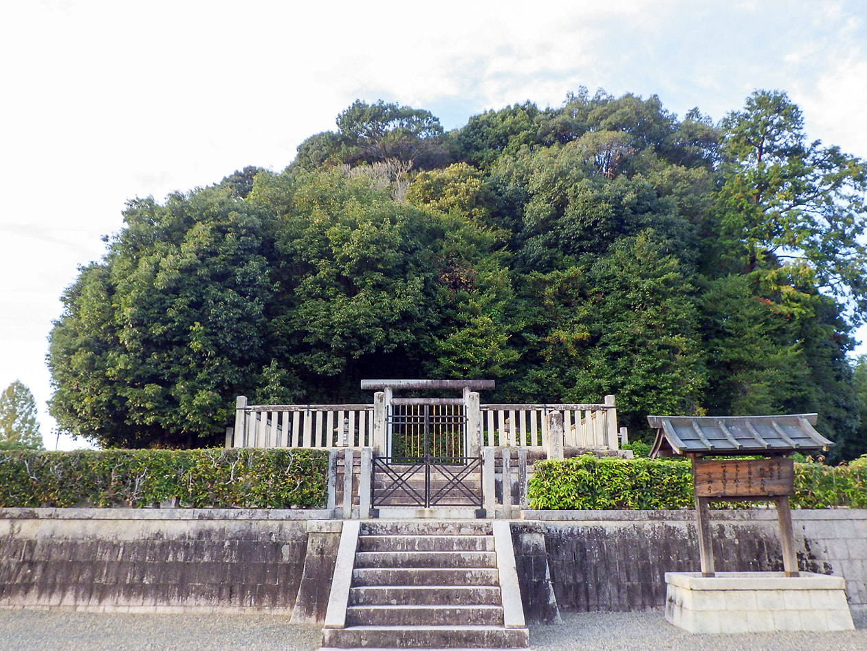 持統天皇　檜隈大内陵