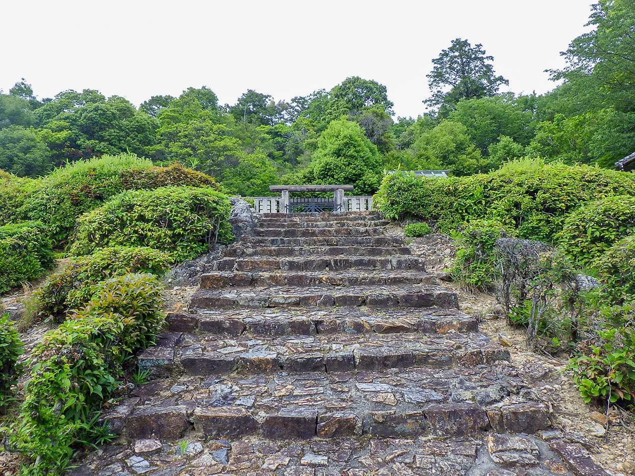 堀河天皇　後圓敎寺陵