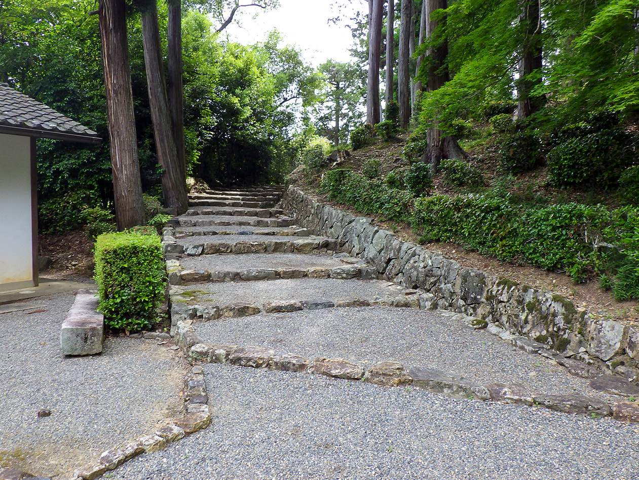 後朱雀天皇　圓乗寺陵