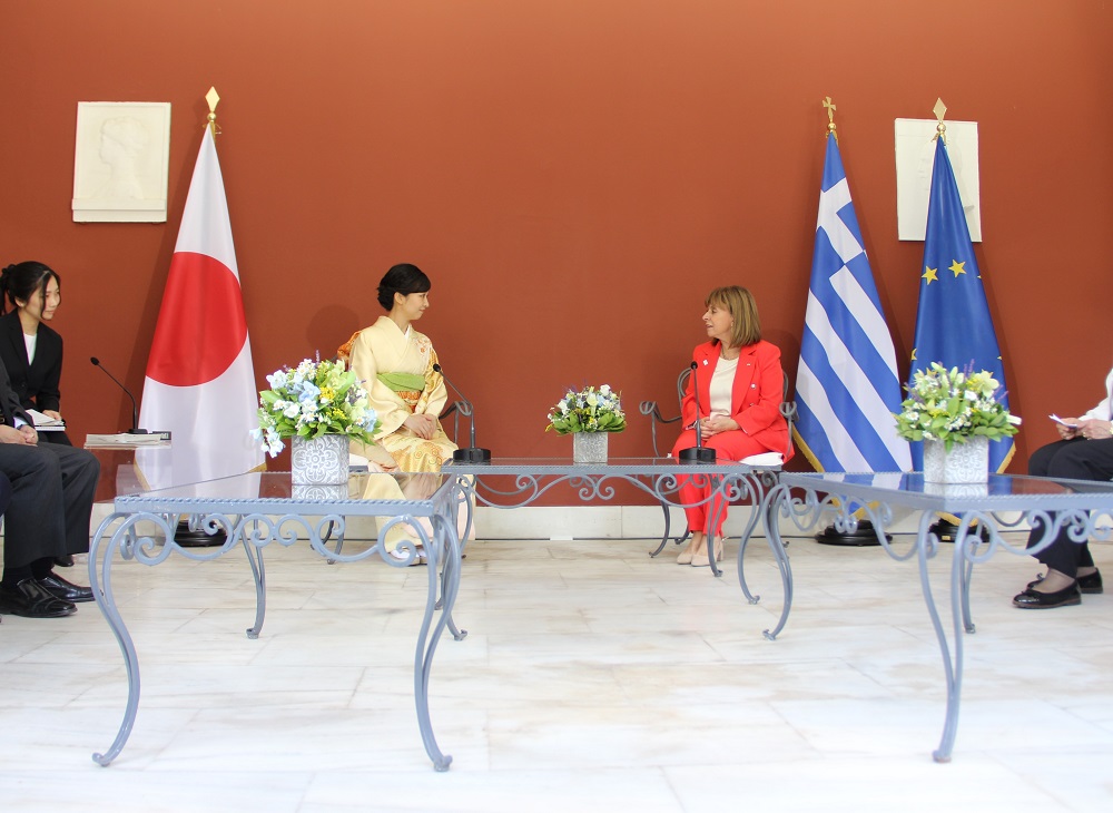 写真2：表敬の様子